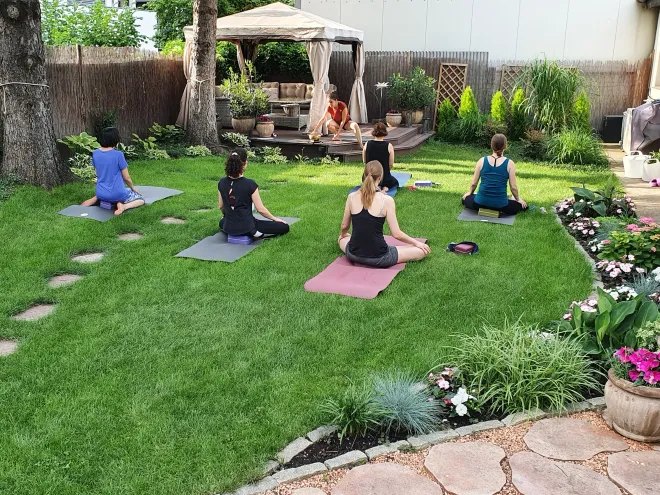 Yoga im Paradiesgarten OUTDOOR