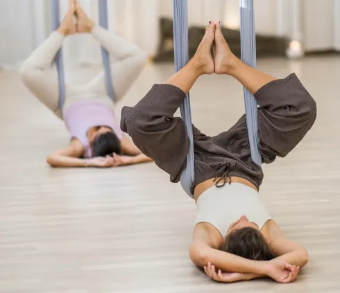 Aerial Yin Yoga - Schwerelosigkeit genießen
